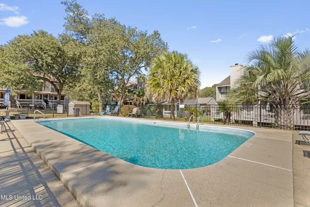 $150,000 | 295 Highpoint Drive, Diamondhead, MS 39525