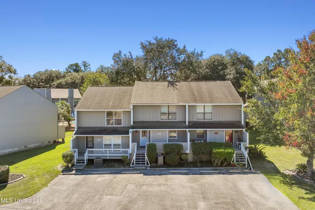 $150,000 | 295 Highpoint Drive, Diamondhead, MS 39525