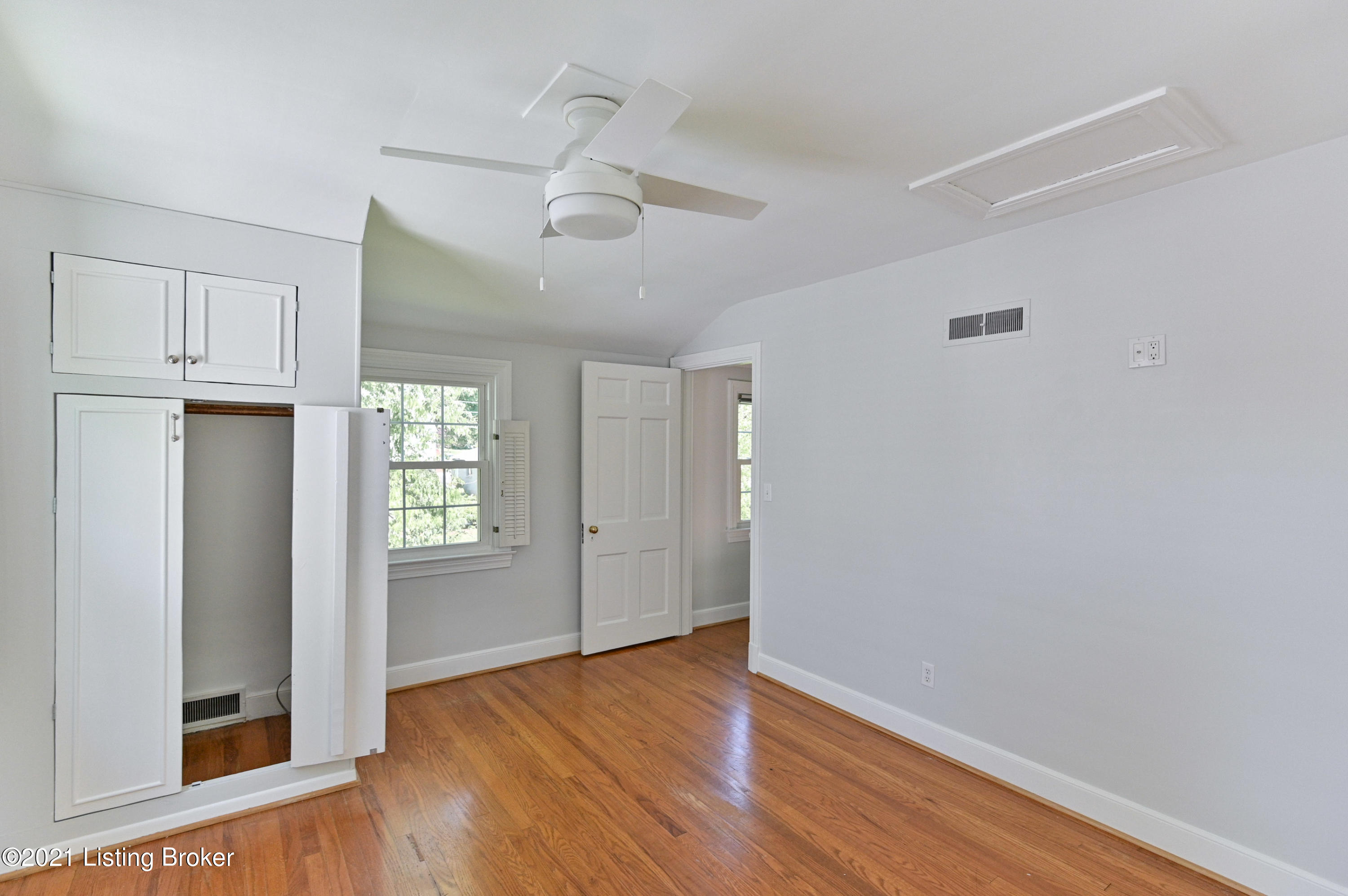 3909 Springhill Road Louisville, KY 40207 - Photo 20 of 32 022 - 20210510 0659