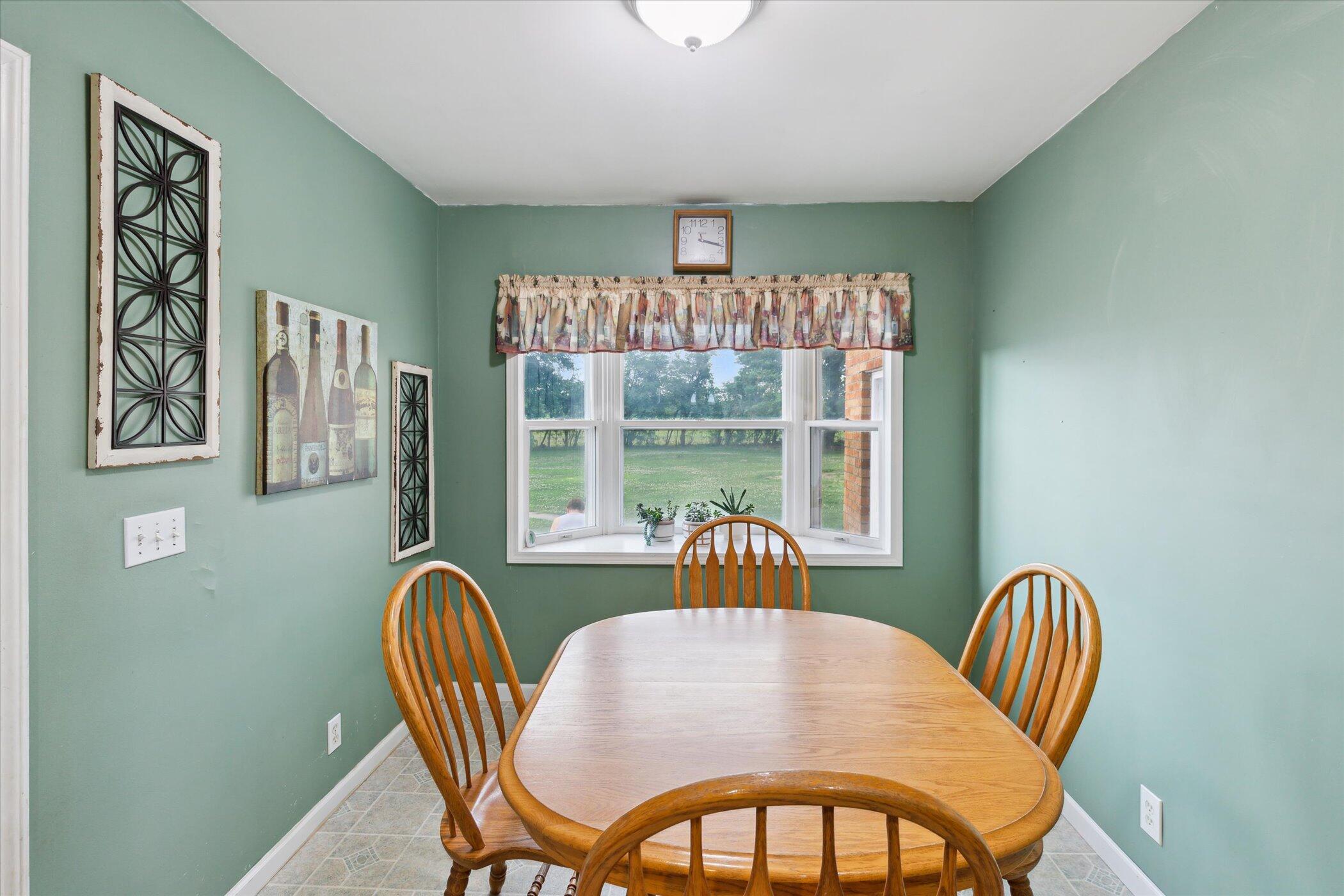200 West Begole Road Milan, MI 48160 - Photo 12 of 28 20-200-W-Begole-Rd-Milan-MI-48160-Window