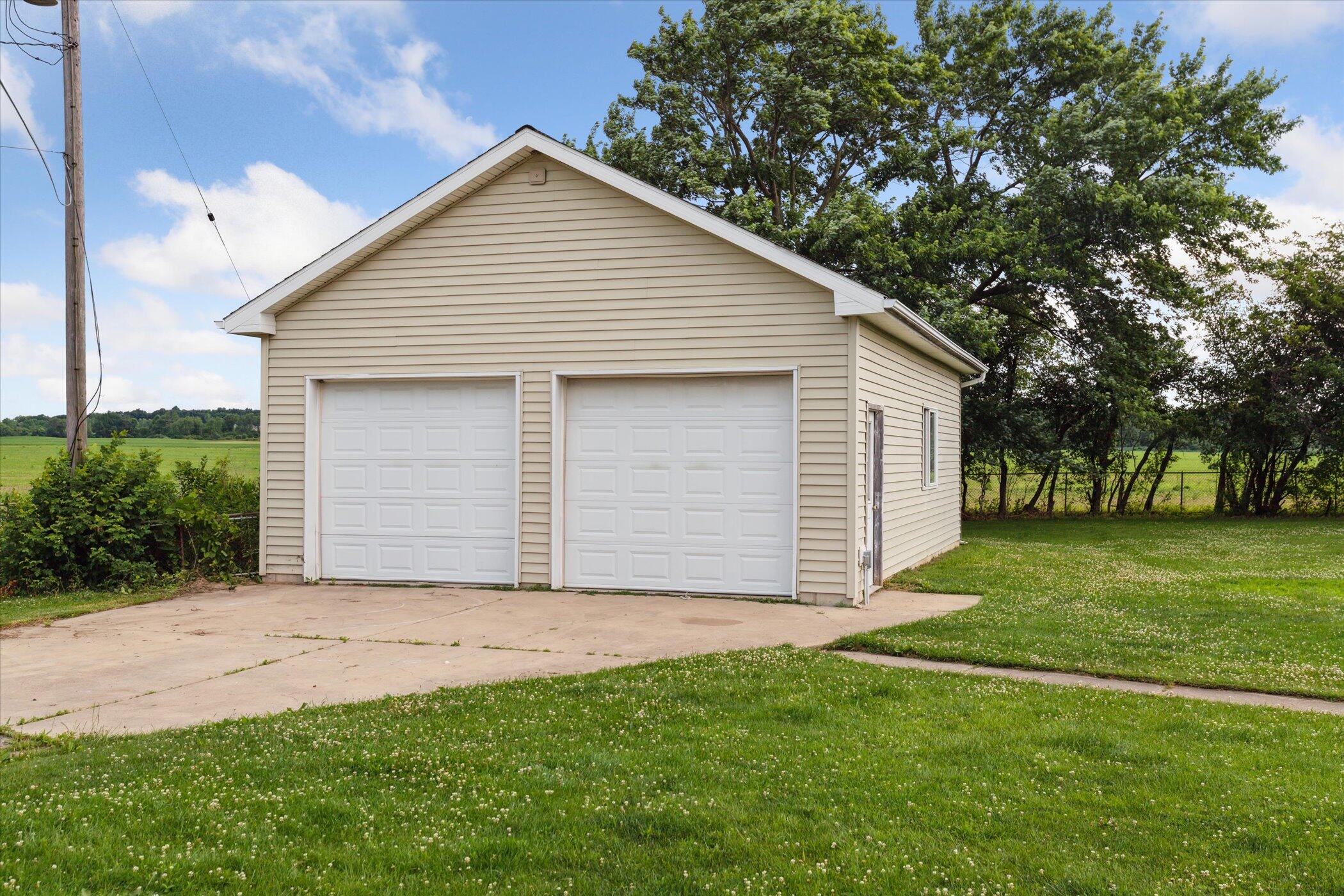 200 West Begole Road Milan, MI 48160 - Photo 28 of 28 45-200-W-Begole-Rd-Milan-MI-48160-Window