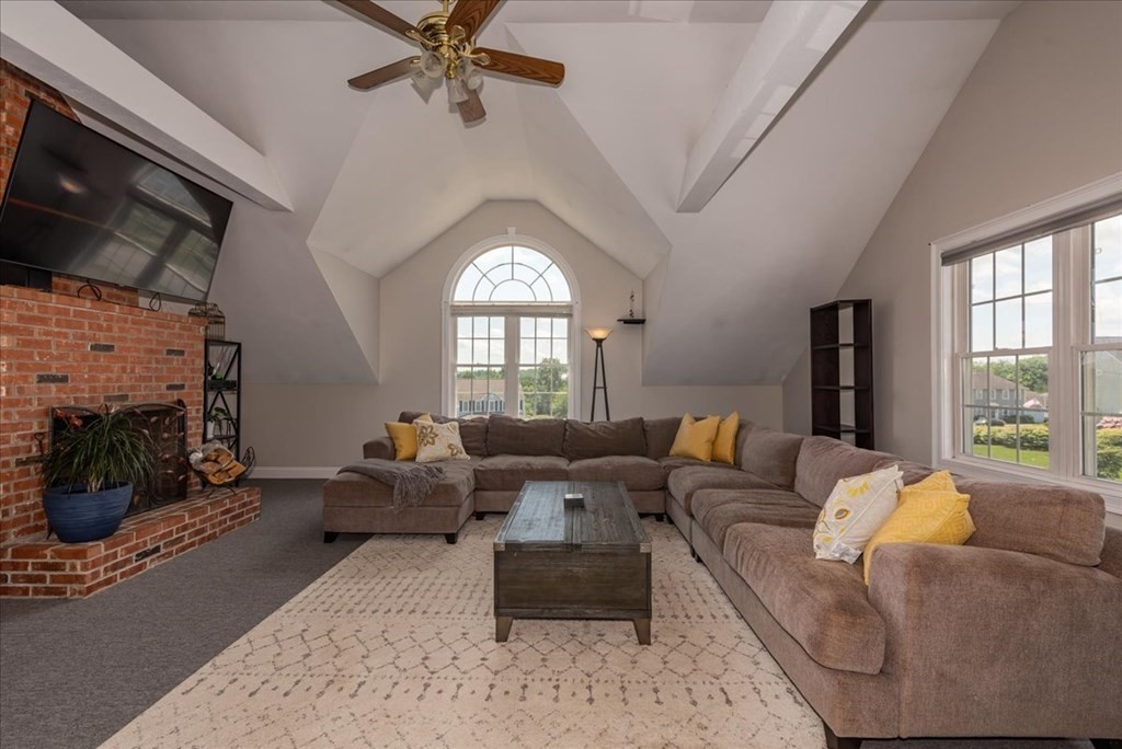 8 Winifreds Way Rutland, MA 01543 - Photo 17 of 41