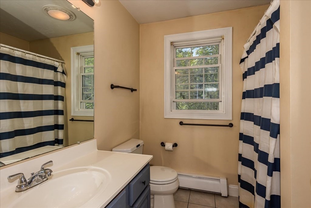 8 Winifreds Way Rutland, MA 01543 - Photo 25 of 41