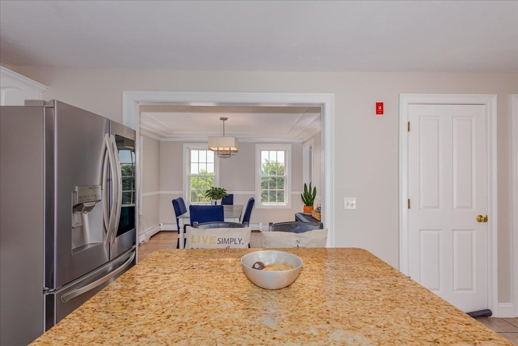 8 Winifreds Way Rutland, MA 01543 - Photo 8 of 41