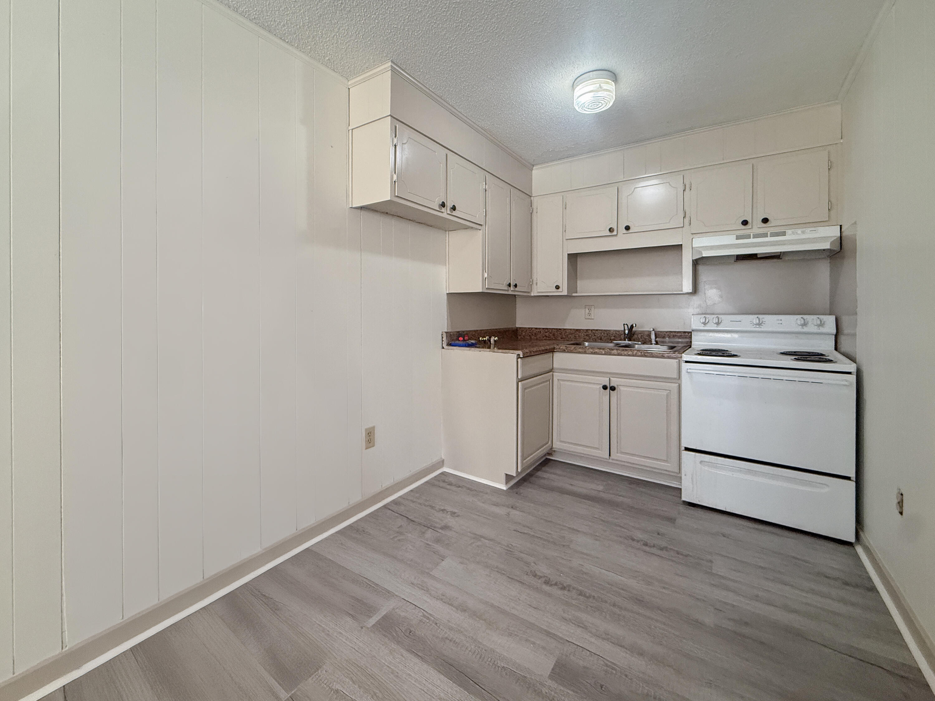 79 Ridgemont Circle Collinsville, VA 24078 - Photo 5 of 11 IMG_1389