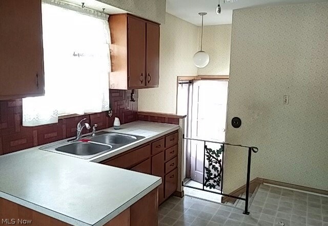 1613 Plymouth Road Cleveland, OH 44109 - Photo 5 of 19