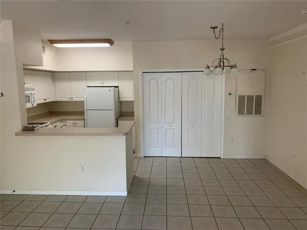 $1,400 | 4152 Central Sarasota Parkway, Unit 723, Sarasota, FL 34238