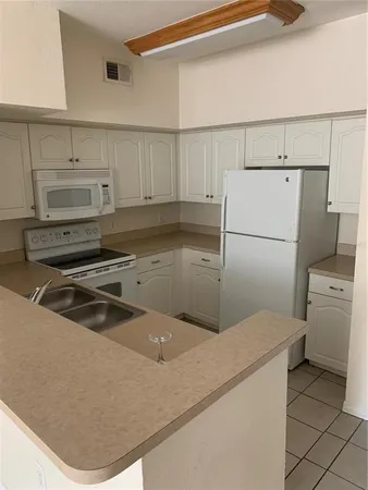 $1,400 | 4152 Central Sarasota Parkway, Unit 723, Sarasota, FL 34238