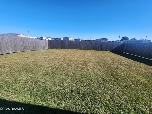 $1,600 | 208 Stockbridge Lane, Duson, LA 70529