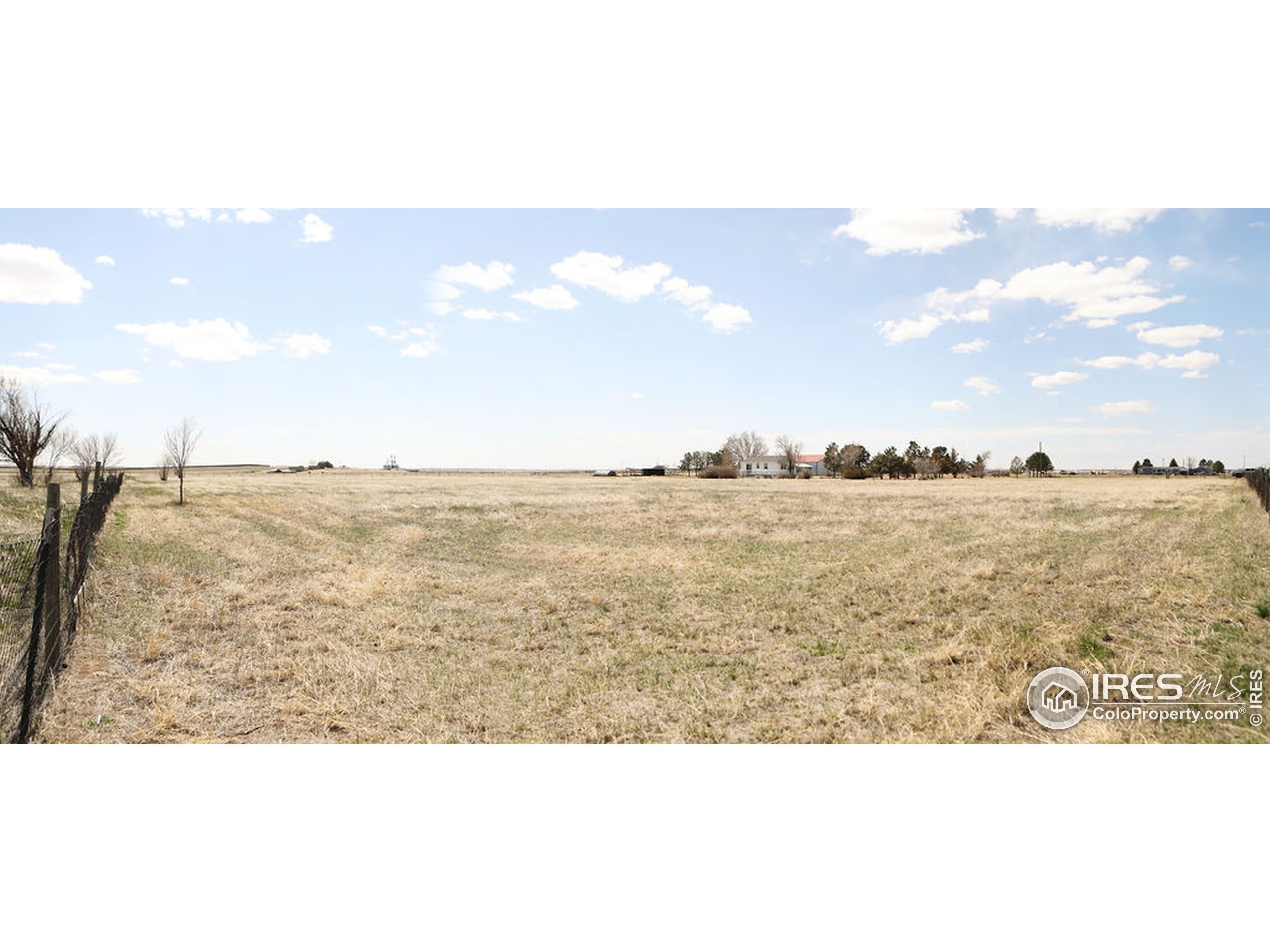 1150 County Rd M 5/10 Wiggins, CO 80654 - Photo 26 of 31 a view of city and ocean