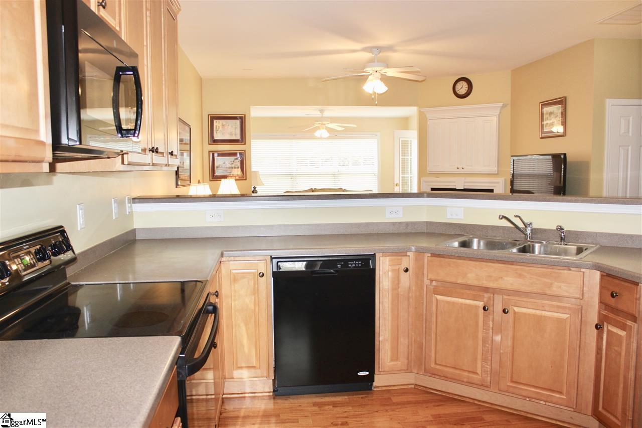121 High Crest Court Simpsonville, SC 29681 - Photo 8 of 27 Gallery Image 8
