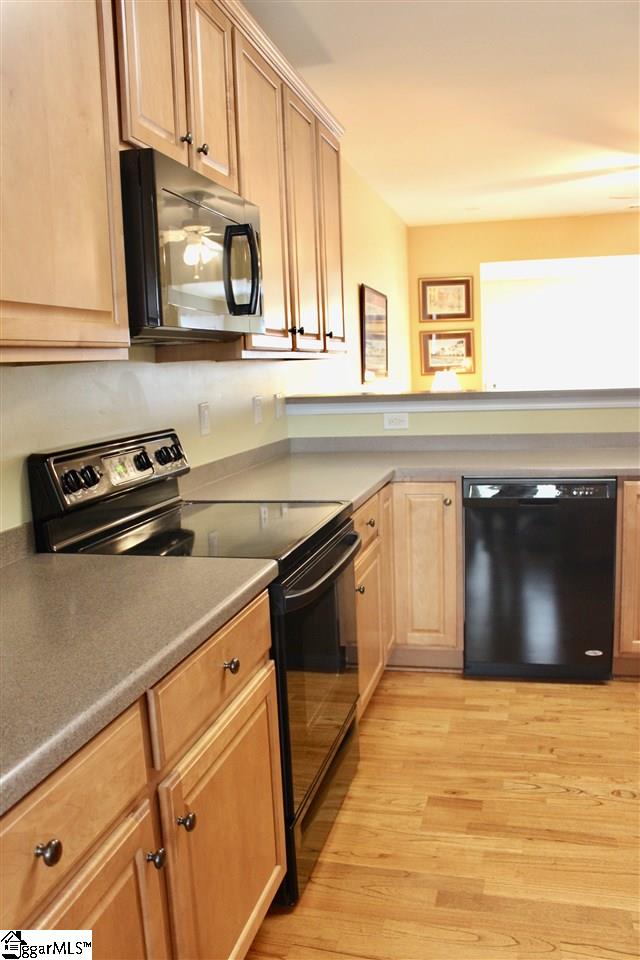 121 High Crest Court Simpsonville, SC 29681 - Photo 9 of 27 Gallery Image 9