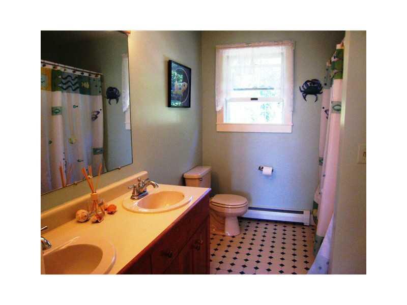 175 Flying Point Road Freeport, ME 04032 - Photo 23 of 35 Bathroom.