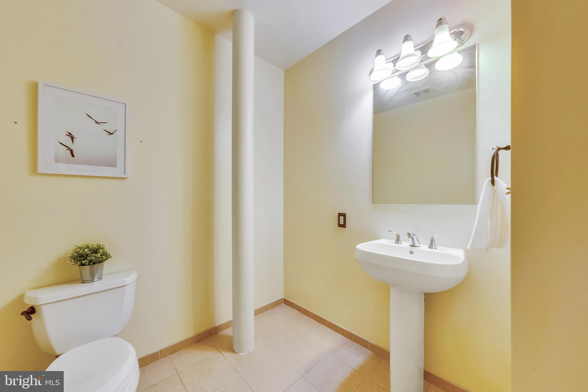 1700 Kalorama Road Northwest, Unit 306 Washington, DC 20009 - Photo 19 of 57