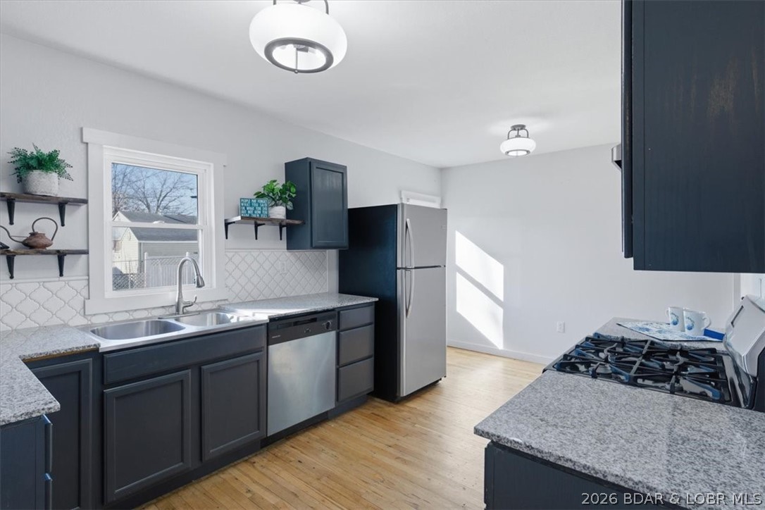 110 West Autry Street Eldon, MO 65026 - Photo 12 of 31