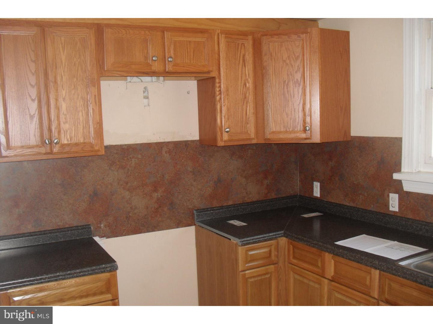 303 Richfield Road Upper Darby, PA 19082 - Photo 12 of 19