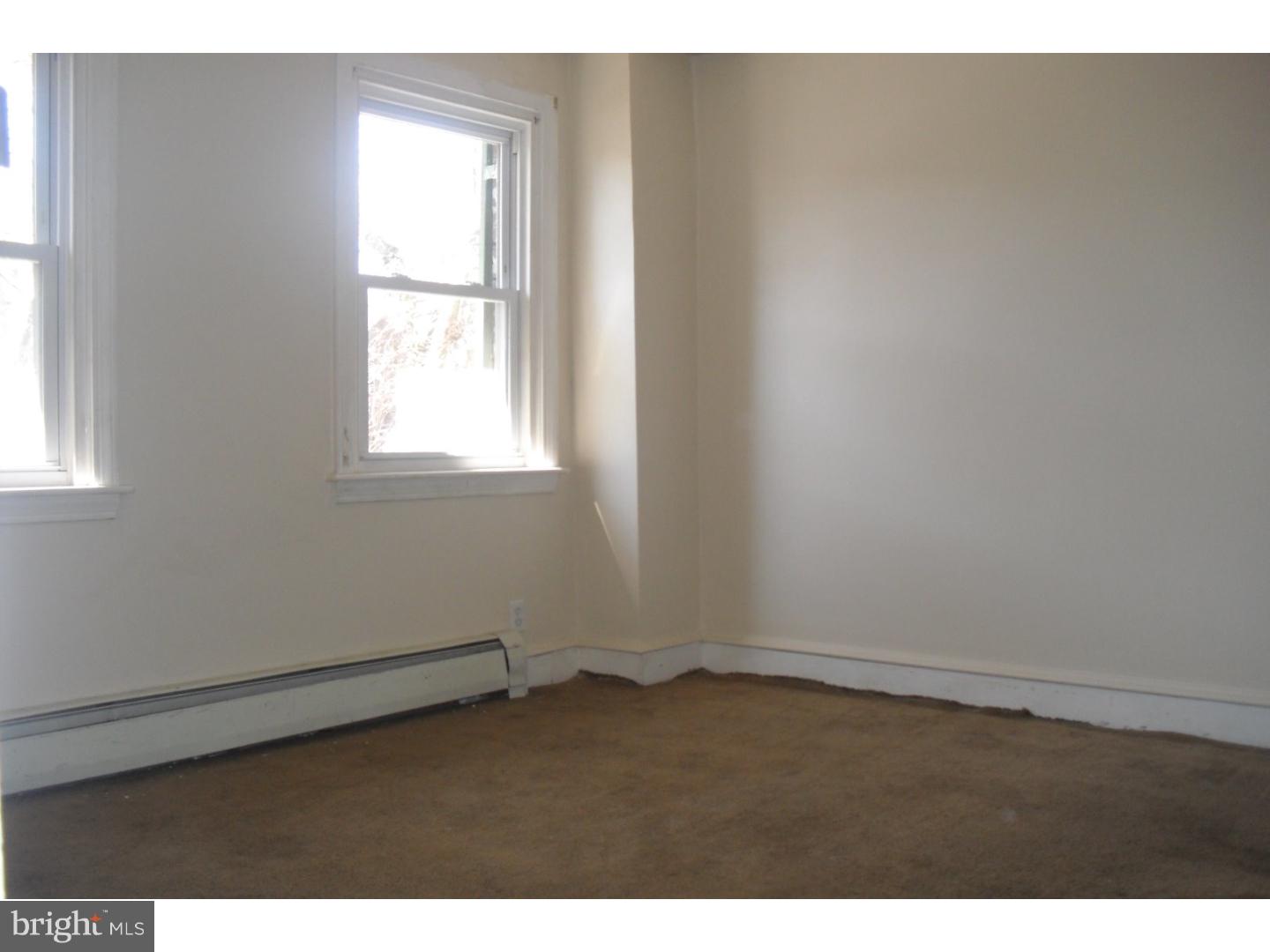 303 Richfield Road Upper Darby, PA 19082 - Photo 14 of 19