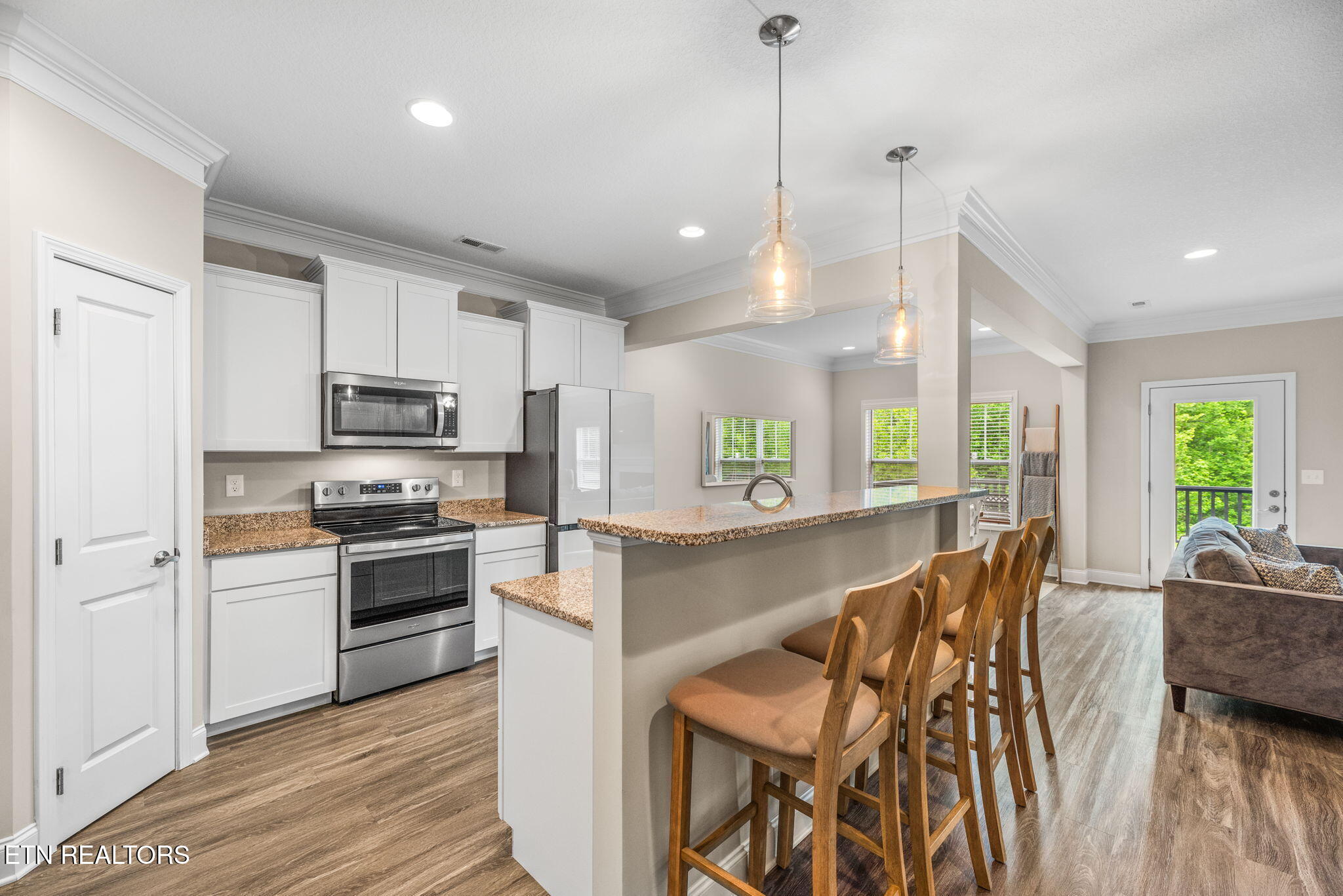127 Mistletoeberry Road Oak Ridge, TN 37830 - Photo 5 of 49 7-web-or-mls-Mstltbrry127 (30) - Copy
