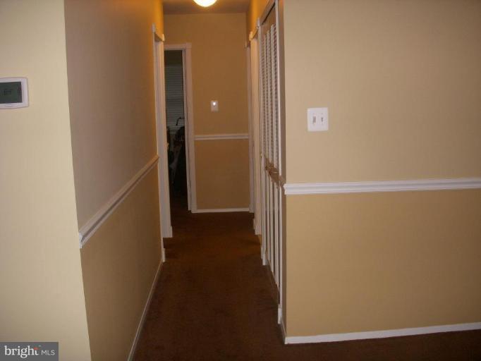 13211 Poplar Tree Road Fairfax, VA 22033 - Photo 5 of 7 Hallway