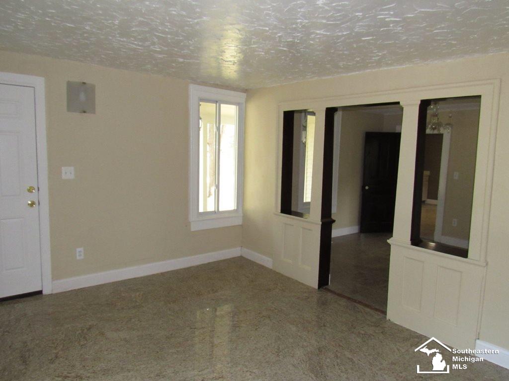 22425 Superior Road Taylor, MI 48180 - Photo 2 of 20