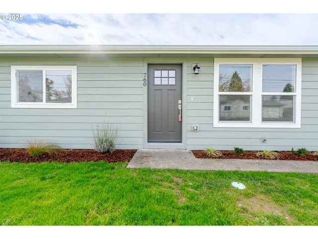 $394,900 | 760 East Elmore Street, Lebanon, OR 97355