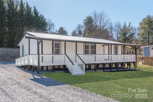 $265,000 | 6166 Old Clyde Road, Canton, NC 28716