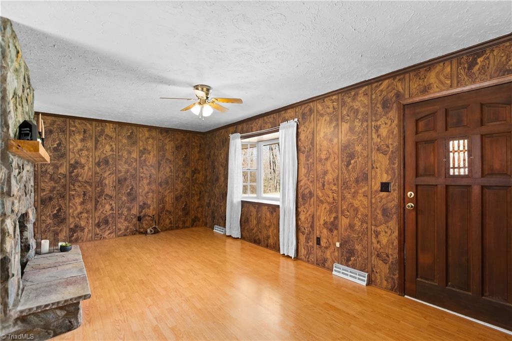 435 Seven Island Road Danbury, NC 27016 - Photo 10 of 44