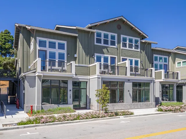 $1,199,000 | 121 Aptos Vlg Way, Unit 1, Aptos, CA 95003