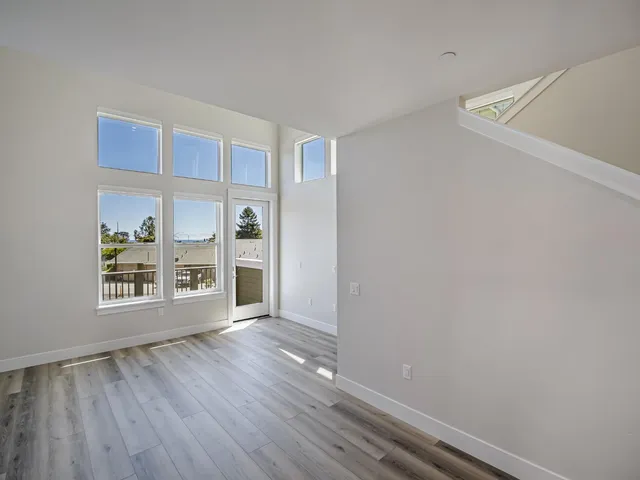 $1,199,000 | 121 Aptos Vlg Way, Unit 1, Aptos, CA 95003