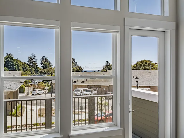 $1,199,000 | 121 Aptos Vlg Way, Unit 1, Aptos, CA 95003
