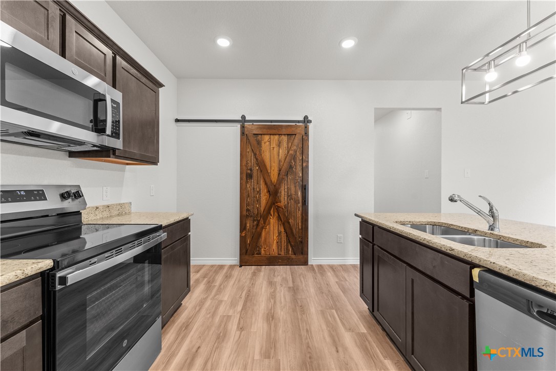 1114 Zora Drive Temple, TX 76504 - Photo 21 of 29 Unit B Kitchen