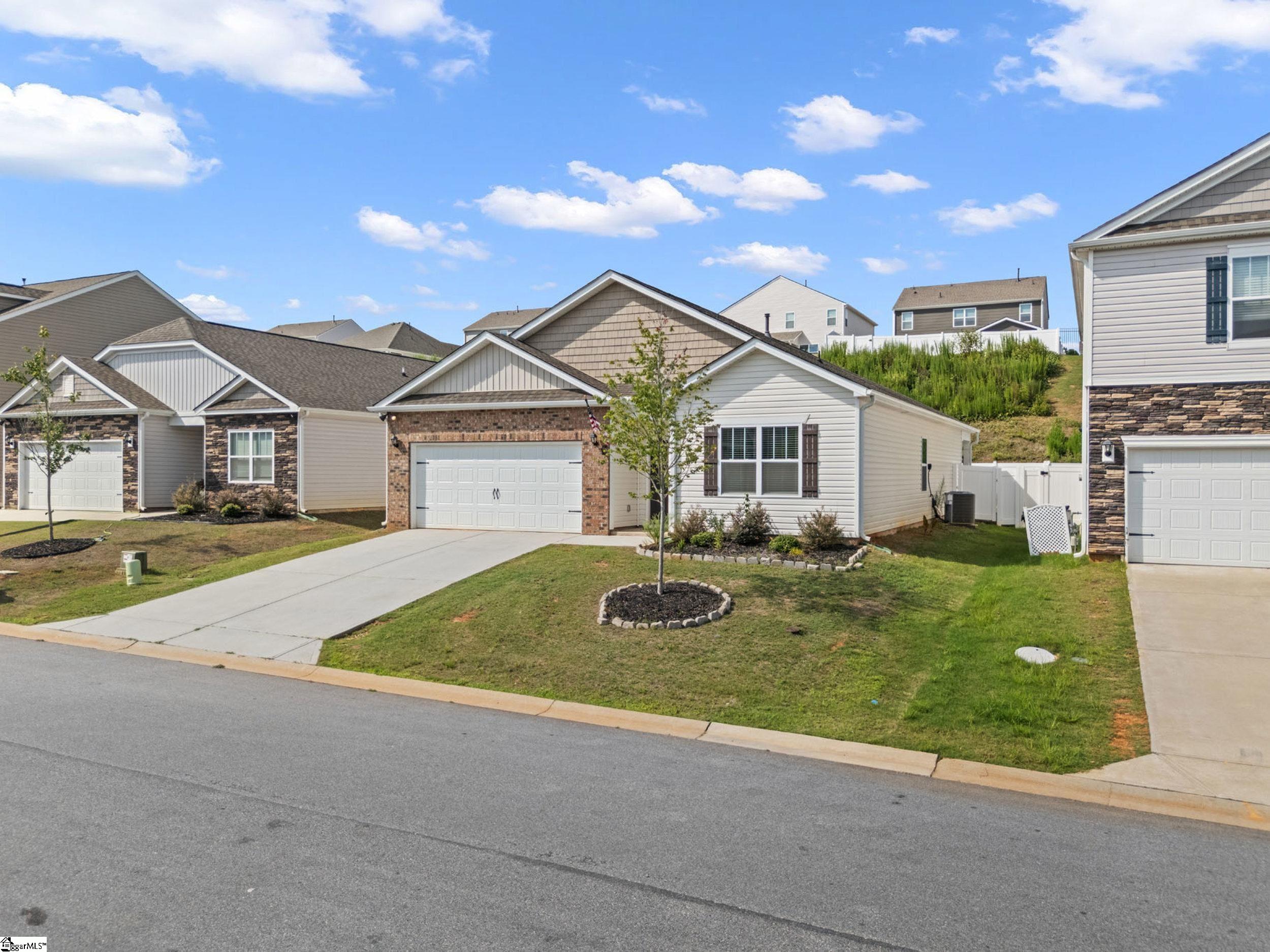 63 Oak Edge Lane Greer, SC 29651 - Photo 2 of 41