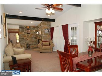 531 Paddock Road Ambler, PA 19002 - Photo 3 of 10 Living Room