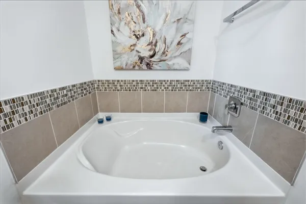 $339,000 | 615 Aviation Drive, Ossian, IN 46777