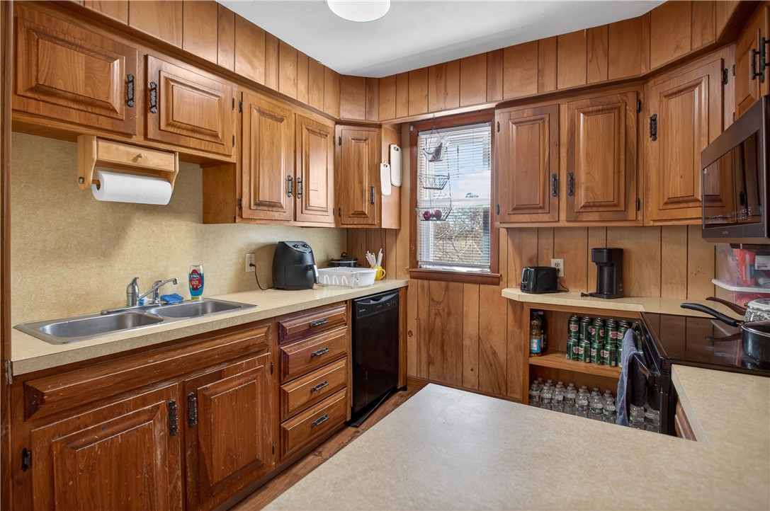 277 Ward Street Woonsocket, RI 02895 - Photo 26 of 46