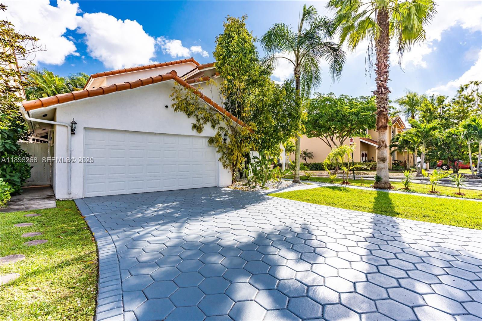 8909 Southwest 108th Circle Miami, FL 33176 - Photo 2 of 28