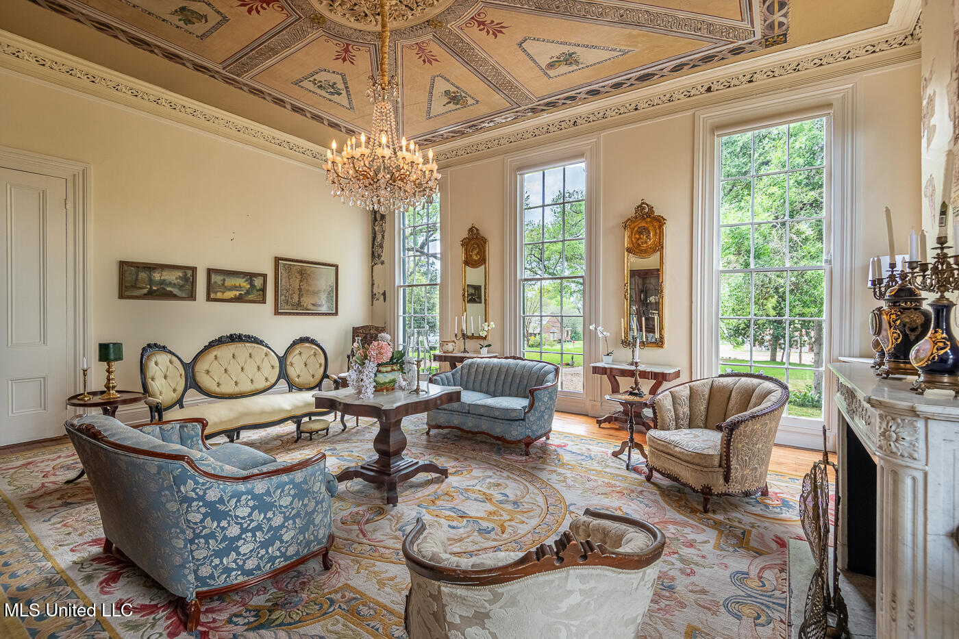 307 West Oak Street Natchez, MS 39120 - Photo 17 of 22 WigWam_LoRes-grand ballroom34