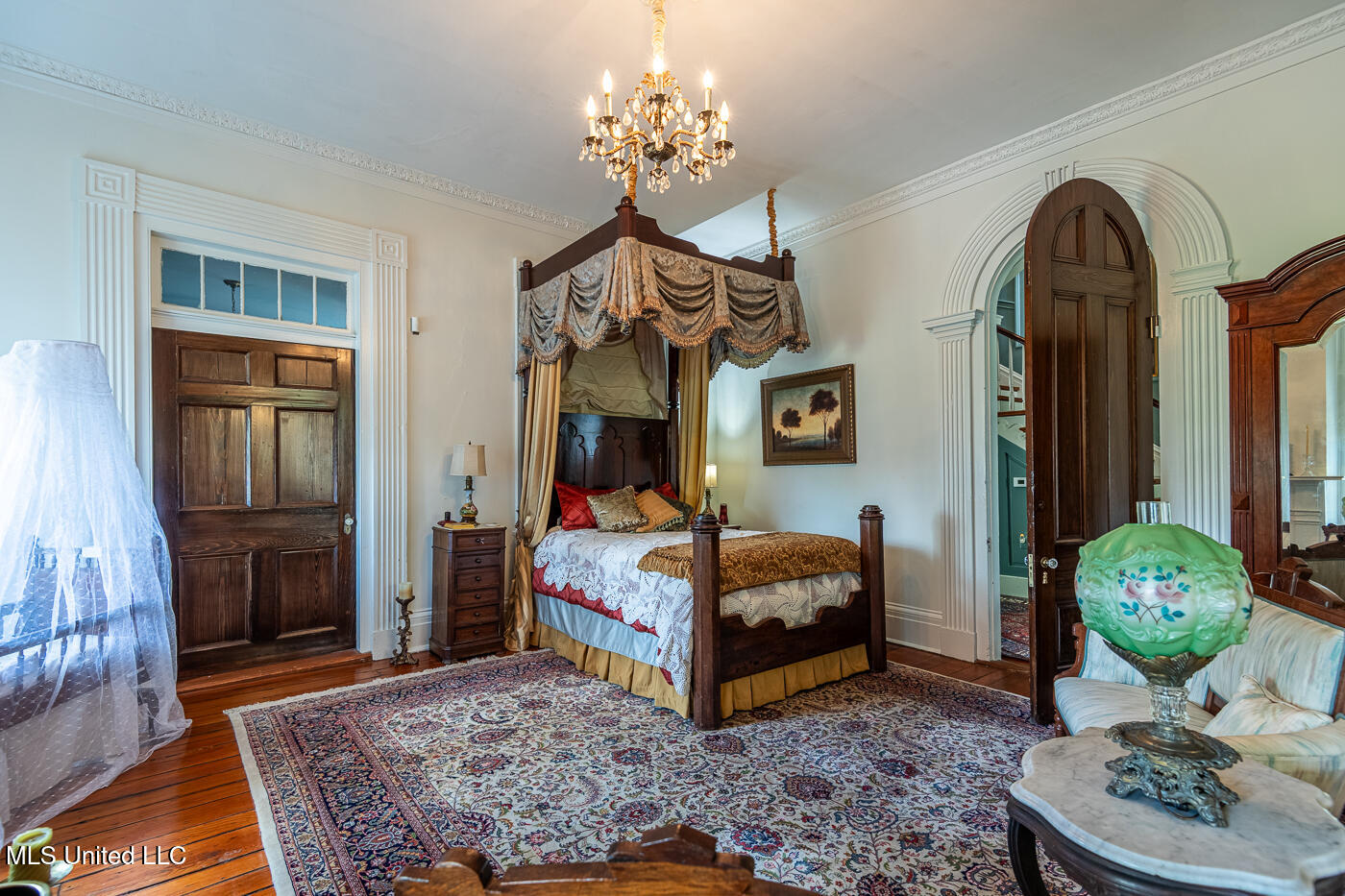 307 West Oak Street Natchez, MS 39120 - Photo 19 of 22 WigWam_LoRes-first left bedroom30