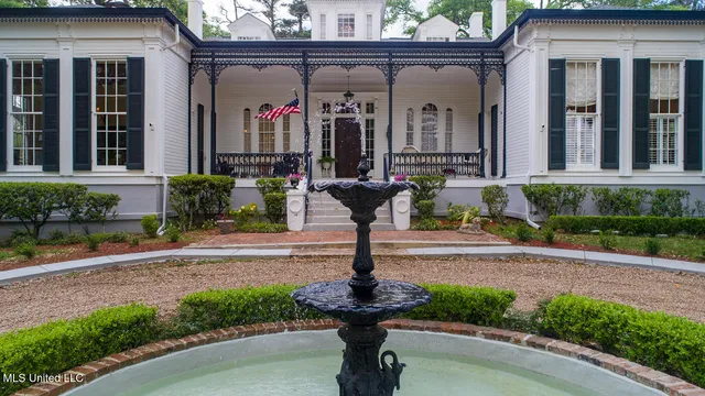 $1,785,000 | 307 West Oak Street, Natchez, MS 39120