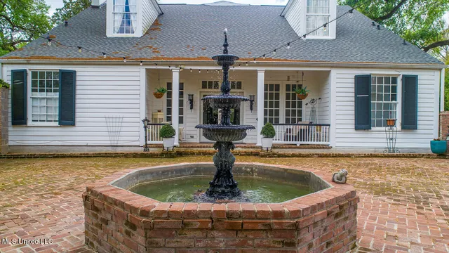 $1,785,000 | 307 West Oak Street, Natchez, MS 39120