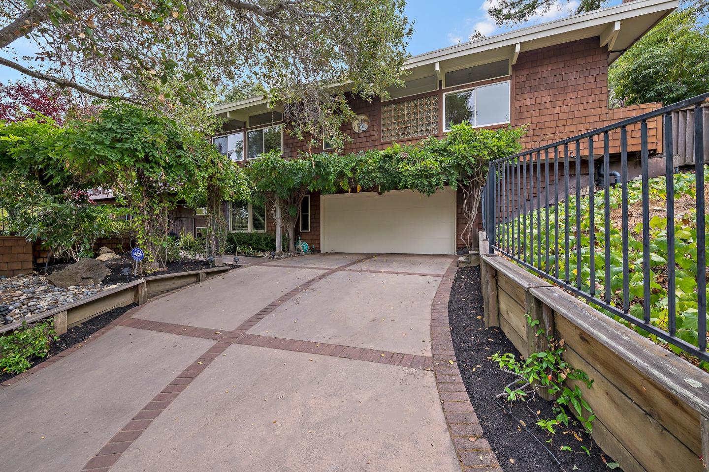 60 Linaria Way Portola Valley, CA 94028 - Photo 3 of 39