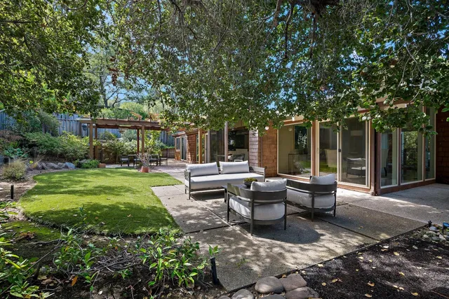 $4,488,000 | 60 Linaria Way, Portola Valley, CA 94028