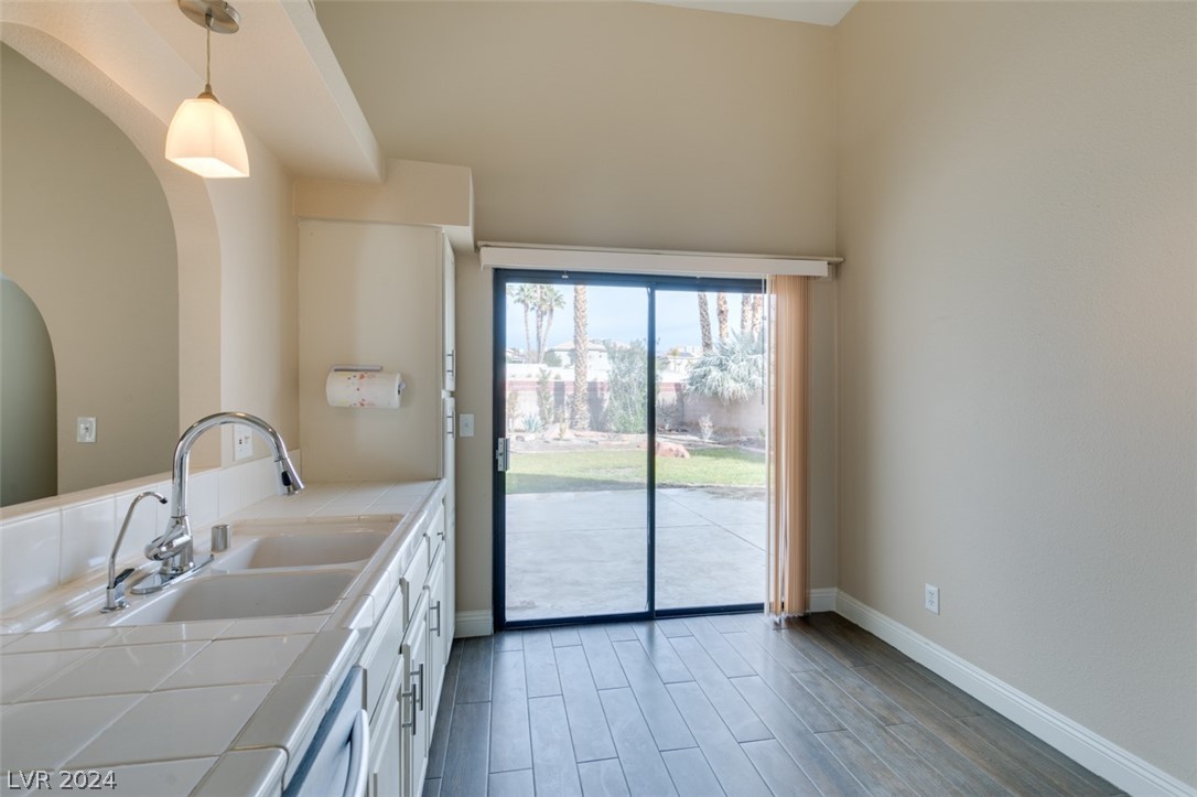 2712 Knightsbridge Road Henderson, NV 89074 - Photo 21 of 33 Gallery Image 21