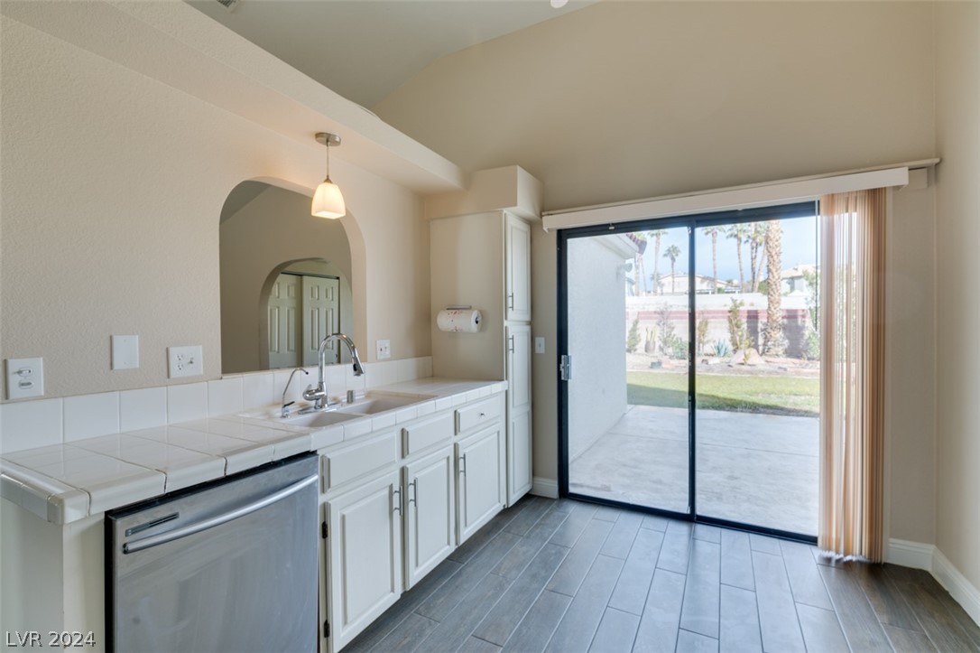 2712 Knightsbridge Road Henderson, NV 89074 - Photo 22 of 33 Gallery Image 22