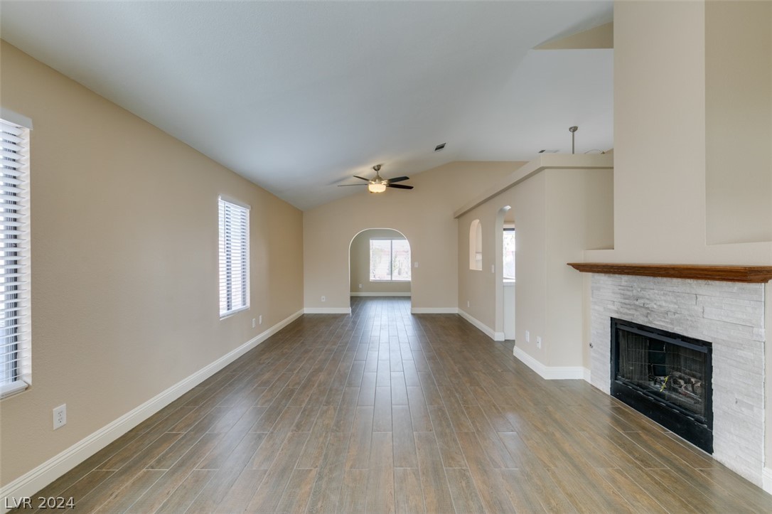 2712 Knightsbridge Road Henderson, NV 89074 - Photo 4 of 33 Gallery Image 4