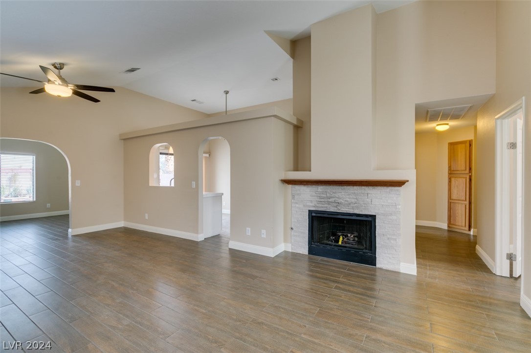 2712 Knightsbridge Road Henderson, NV 89074 - Photo 6 of 33 Gallery Image 6