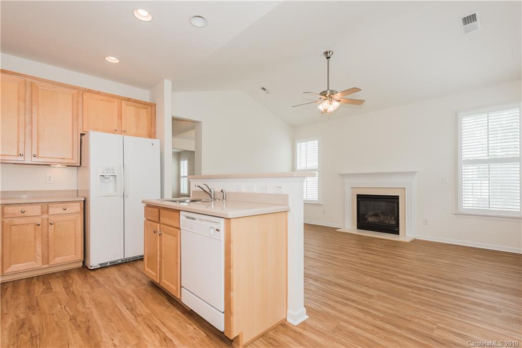 274 Garnet Court, Unit 516 Fort Mill, SC 29708 - Photo 14 of 28 Gallery Image 14
