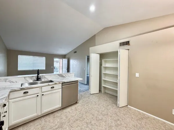 $1,750 | 727 South Hartford Street, Unit 185, Chandler, AZ 85225