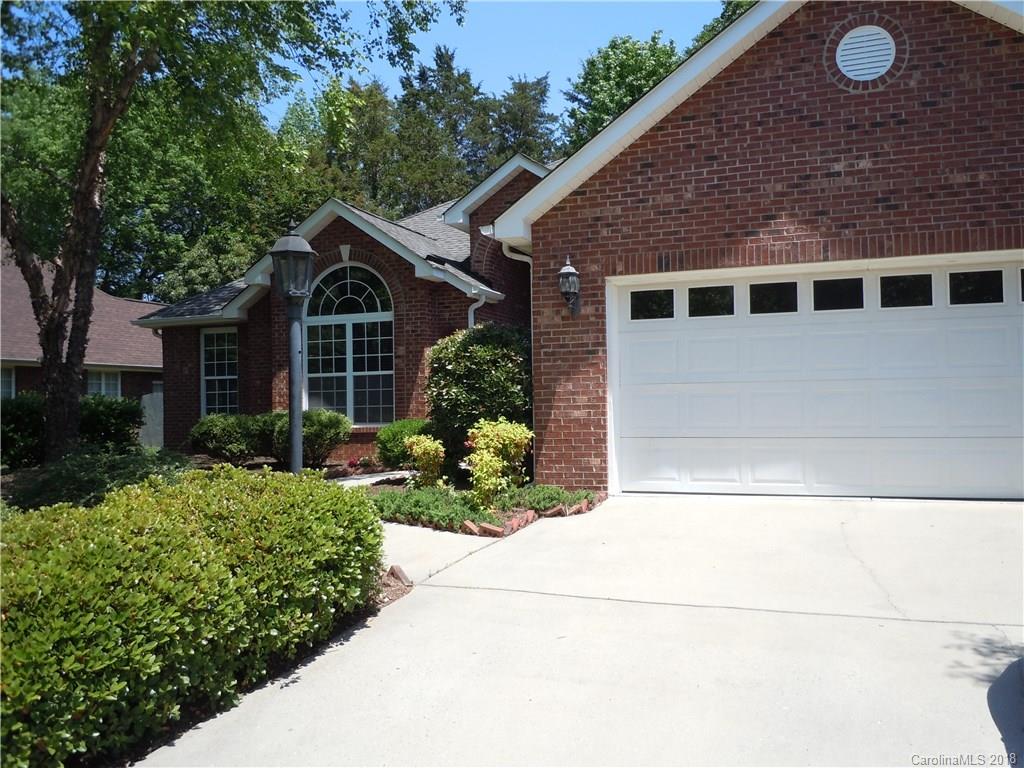 124 Zimmerman Drive Fort Mill, SC 29708 - Photo 3 of 35 a front view of a house with a yard