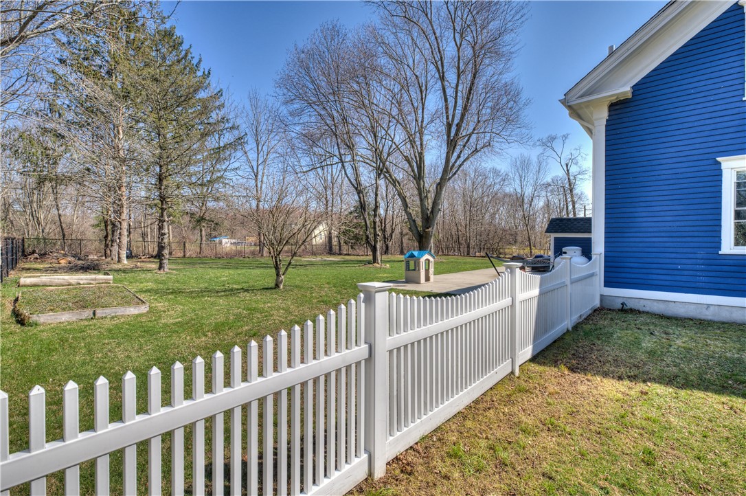 499 Seven Mile Road Cranston, RI 02831 - Photo 41 of 50